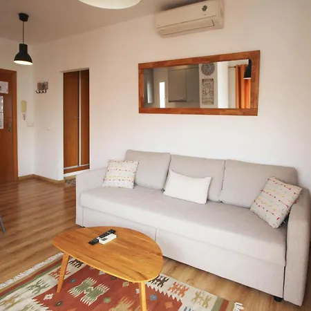 Barcelo 30, Terrace, Center, Garage On Request, Quite Neighborhood, Ba