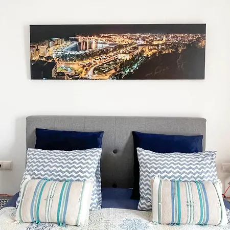 Barcelo 30, Terrace, Center, Garage On Request, Quite Neighborhood, Ba * マラガ